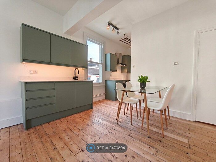 1 Bedroom Flat To Rent In St. James's Street, London, E17