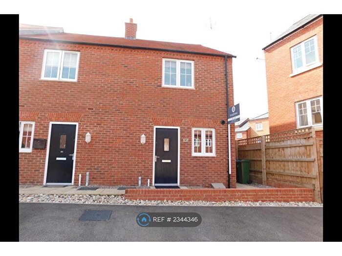 2 Bedroom End Of Terrace House To Rent In Needlepin Way, Buckingham, MK18