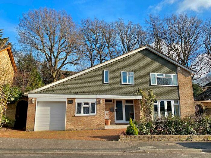 5 Bedroom Detached House To Rent In Lower Spinney, Warsash, SO31