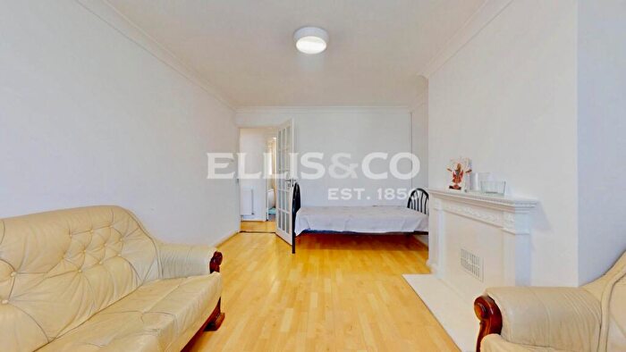 2 Bedroom Apartment To Rent In Llanover Road, Wembley, HA9