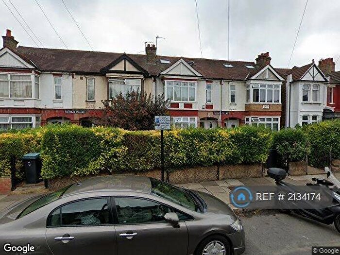 3 Bedroom Flat To Rent In Shelbourne Road, London, N17