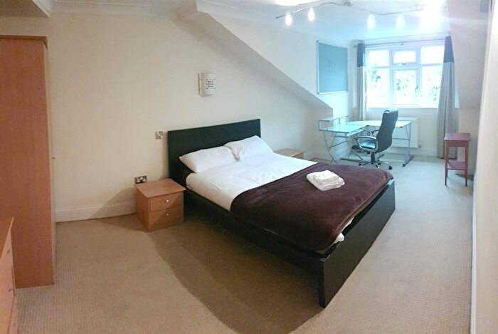 10 Bedroom Semi Detached House To Rent In Kingswood Road, Manchester, M14