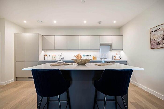 1 Bedroom Apartment To Rent In Chertsey, Surrey, KT16