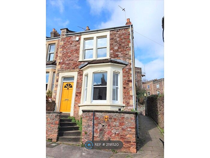 2 Bedroom End Of Terrace House To Rent In Southernhay Avenue, Bristol, BS8