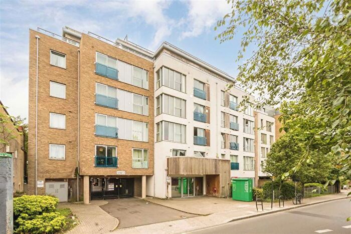 1 Bedroom Flat To Rent In Gooch House, London, W6