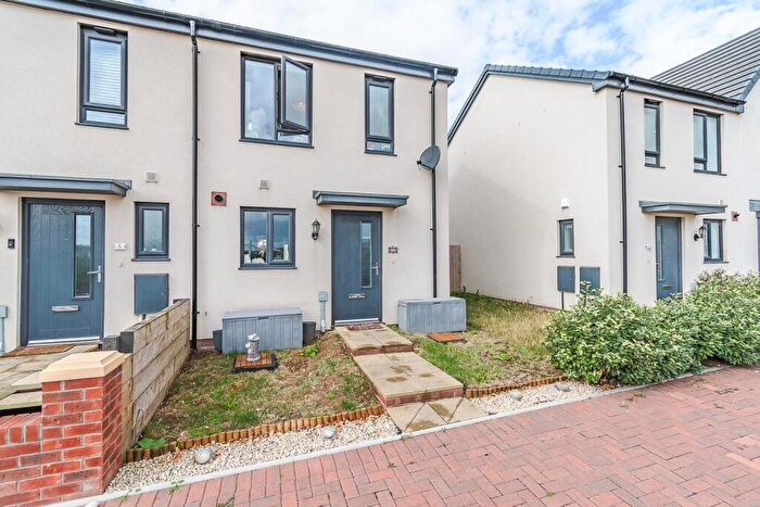 2 Bedroom End Of Terrace House For Sale In Cory Way, Barry, CF63