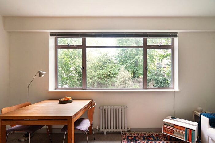 1 Bedroom Flat For Sale In Isokon Building Ii, Lawn Road, London, NW3