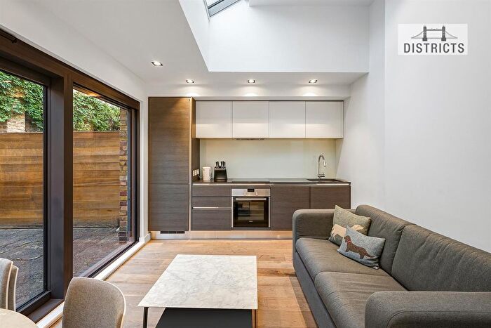 1 Bedroom Flat To Rent In Porteus Place, Clapham, London, SW4