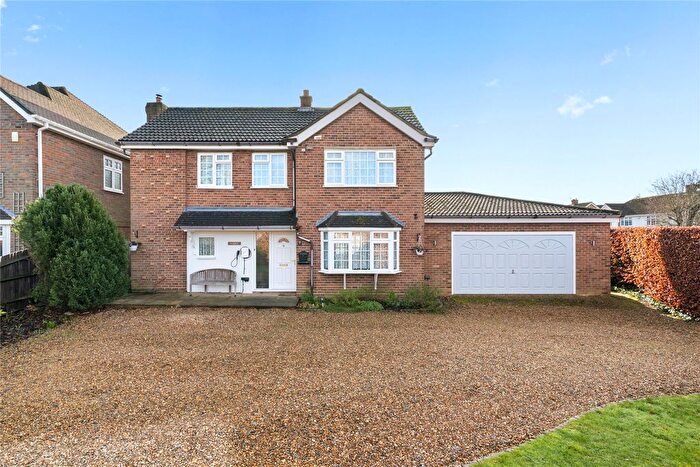 4 Bedroom Detached House For Sale In Sole Farm Road, Bookham, Leatherhead, Surrey, KT23