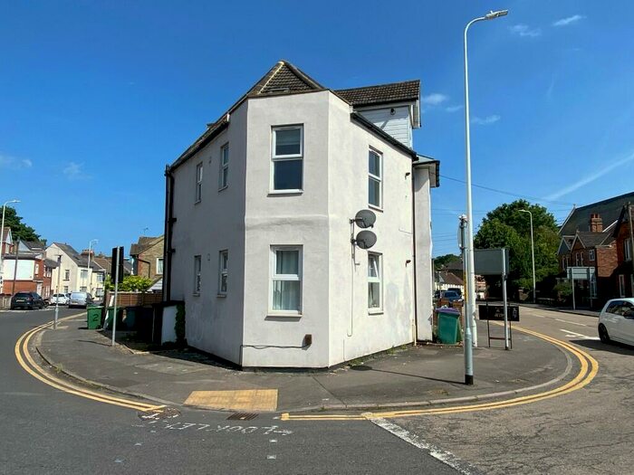 1 Bedroom Apartment To Rent In Radnor Park Road, Folkestone, Kent, CT19