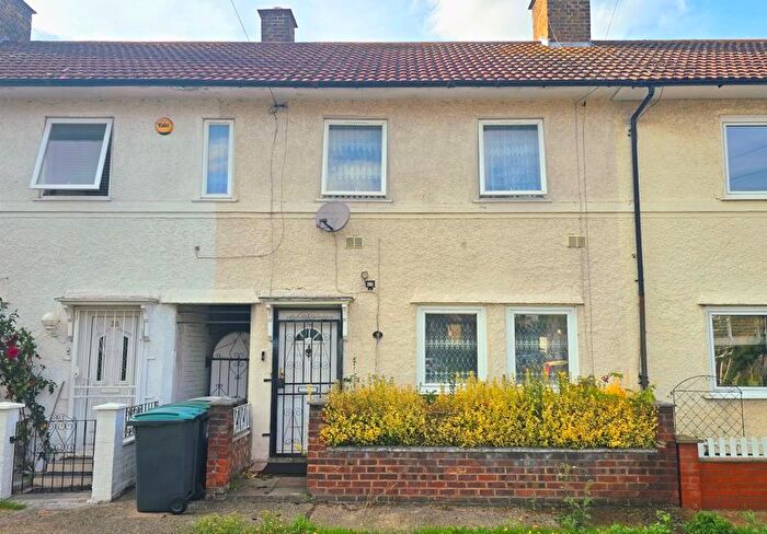 2 Bedroom Terraced House For Sale In Fryatt Road, London, N17