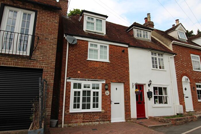 2 Bedroom End Terrace House For Sale In Chart Road, Sutton Valence, ME17