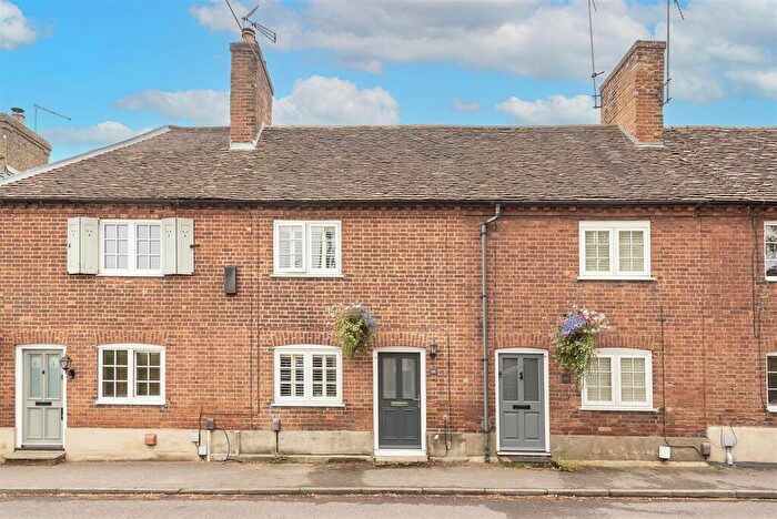 2 Bedroom Cottage For Sale In High Street, Sandridge, St. Albans, AL4