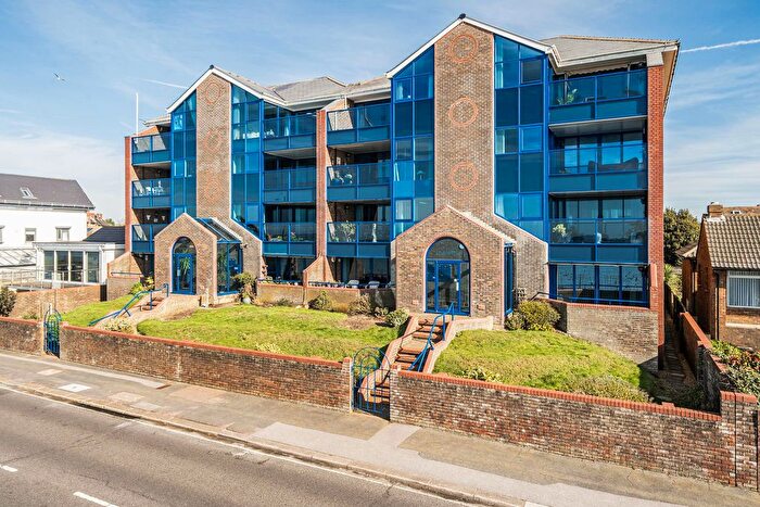 2 Bedroom Flat For Sale In Southwater House, Lee-On-The-Solent, PO13