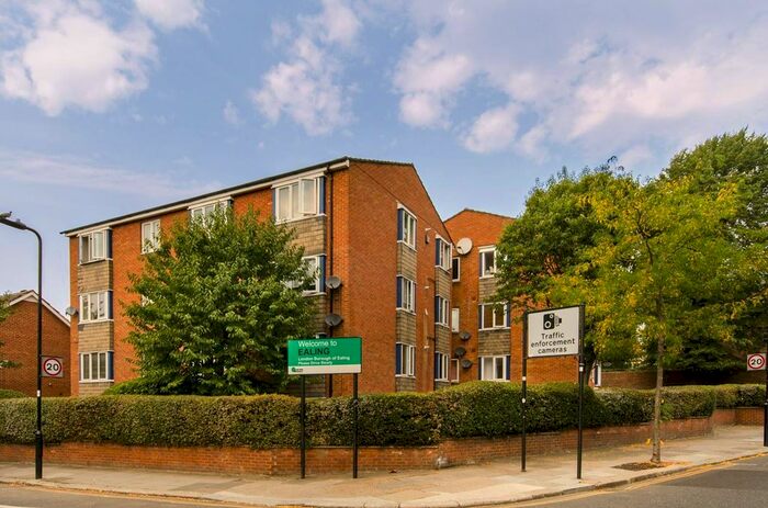 1 Bedroom Flat To Rent In Murray Road, South Ealing, London, W5