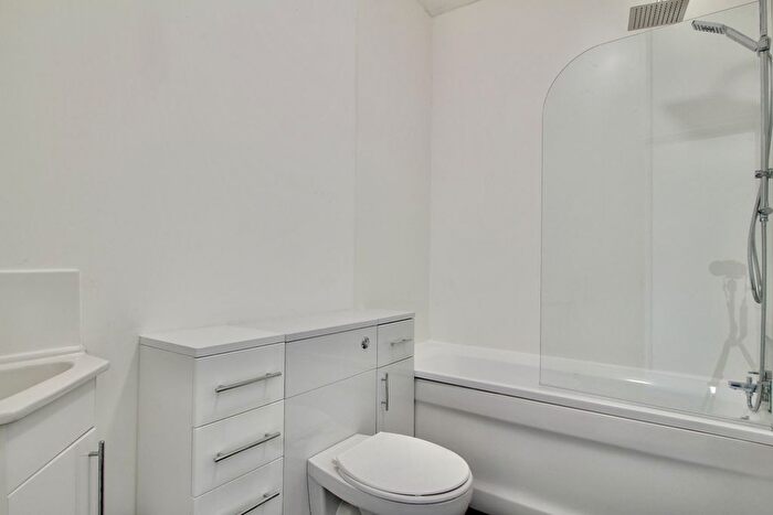 1 Bedroom Flat To Rent In Tomkinson Road, Nuneaton, CV10