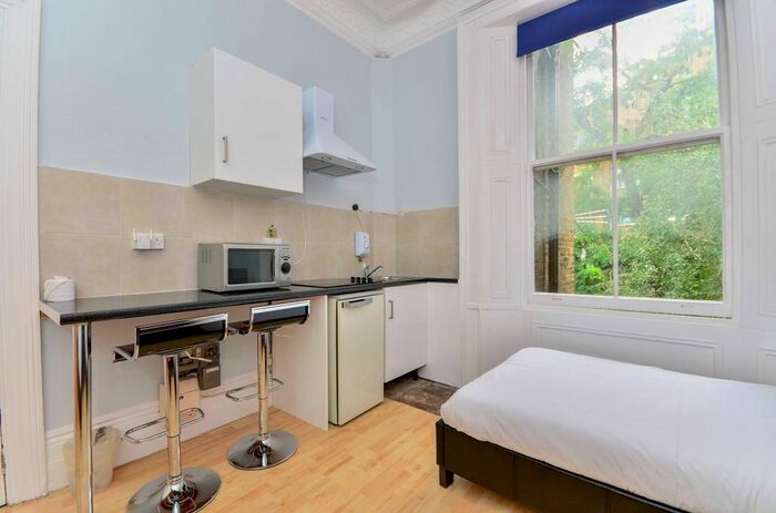 Studio To Rent In Marloes Road, Kensington, London, W8