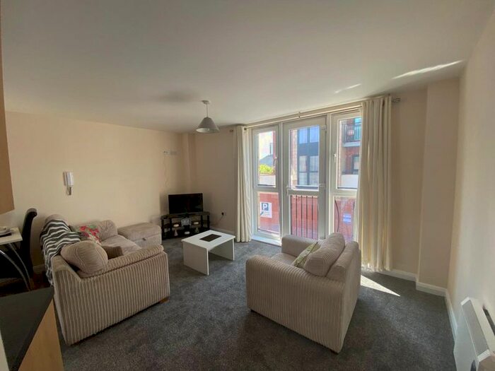 2 Bedroom Flat To Rent In Market Street Lane, Blackburn, BB2