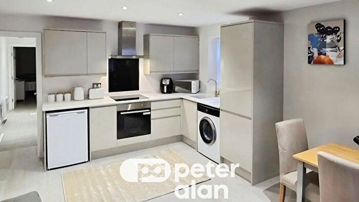 2 Bedroom Flat To Rent In Merthyr Road, Cardiff, CF14