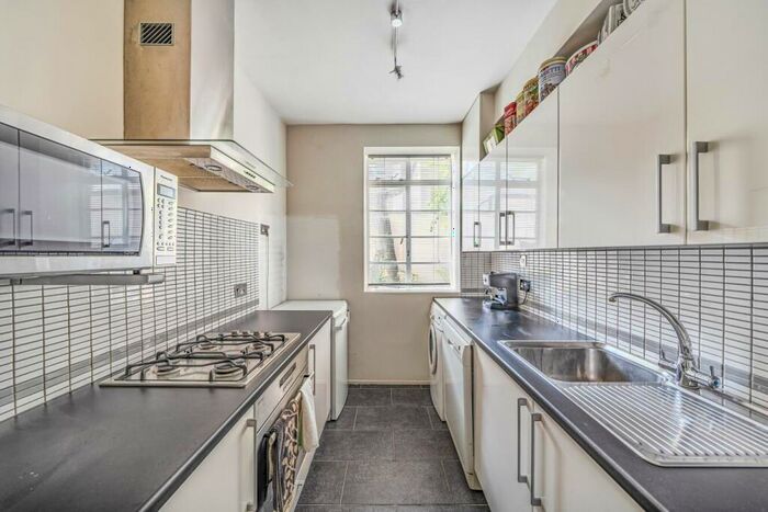 2 Bedroom Flat For Sale In Cochrane Street, St Johns Wood, NW8