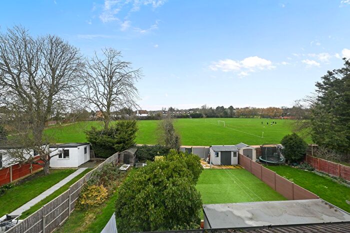 5 Bedroom Semi-Detached House For Sale In Weighton Road, Harrow, HA3