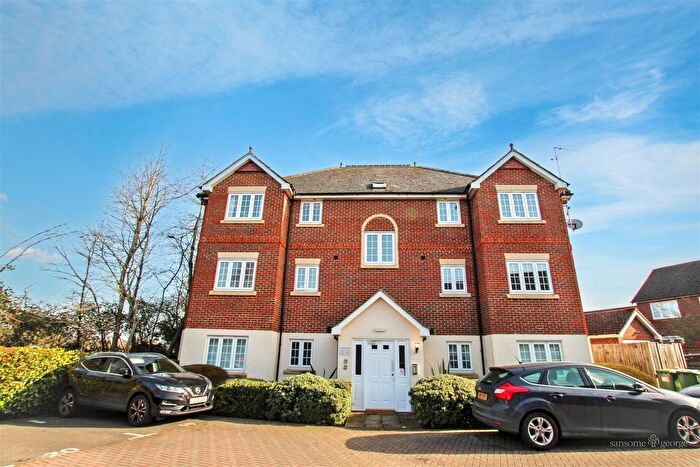 2 Bedroom Flat To Rent In Horsecroft Way, Tilehurst, Reading, RG31