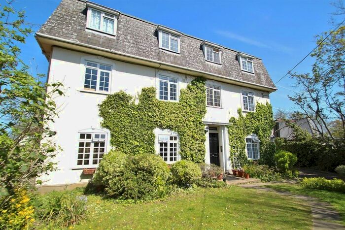 1 Bedroom Flat To Rent In The Woodlands, Isleworth, TW7