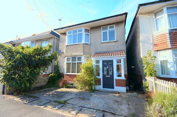 3 Bedroom Detached House To Rent In Boscombe Grove Road, Bournemouth, BH1