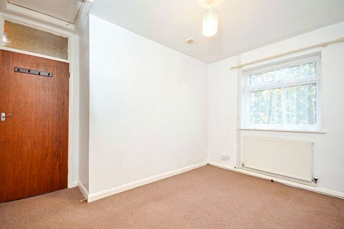 1 Bedroom Flat To Rent In Cornwallis Road, Maidstone, Kent, ME16