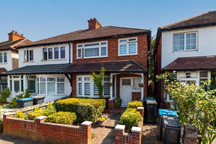 3 Bedroom Semi-Detached House For Sale In Elm Road, New Malden, KT3