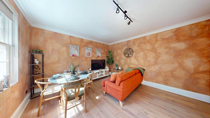 2 Bedroom Flat To Rent In Caledonian Road, London, N1