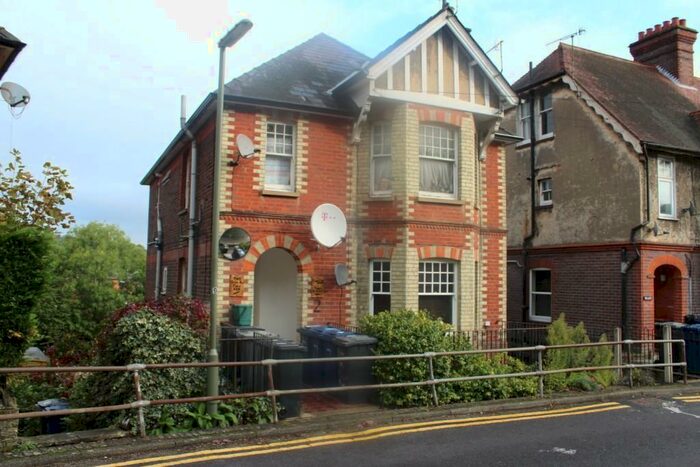 Studio To Rent In Croft Road, Godalming, Surrey, GU7