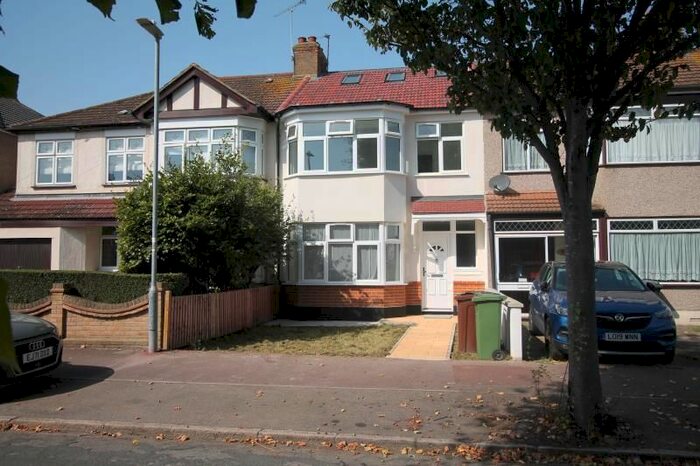 4 Bedroom Terraced House To Rent In Laurel Cresent, Rush Green, RM7