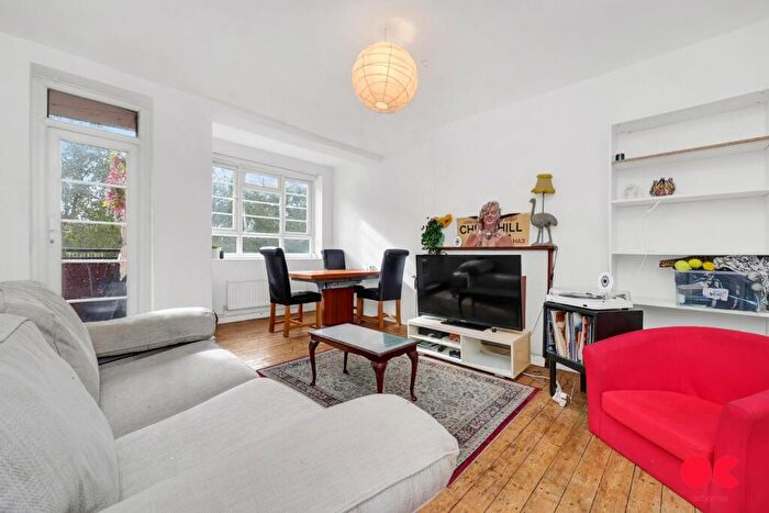 3 Bedroom Flat To Rent In Gascoyne House, Hackney, E9