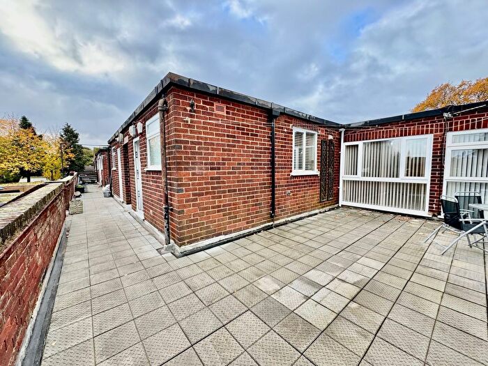 2 Bedroom Flat To Rent In Prospect Lane, Solihull, B91