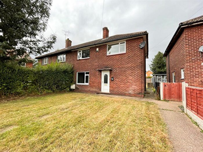 4 Bedroom Semi-Detached House To Rent In Forge Avenue, Calverton, Nottingham, NG14