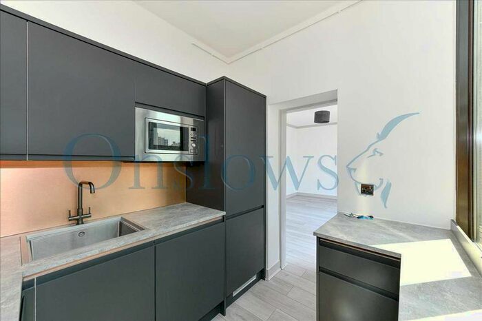 2 Bedroom Flat To Rent In Kensington Church Street, London, W8