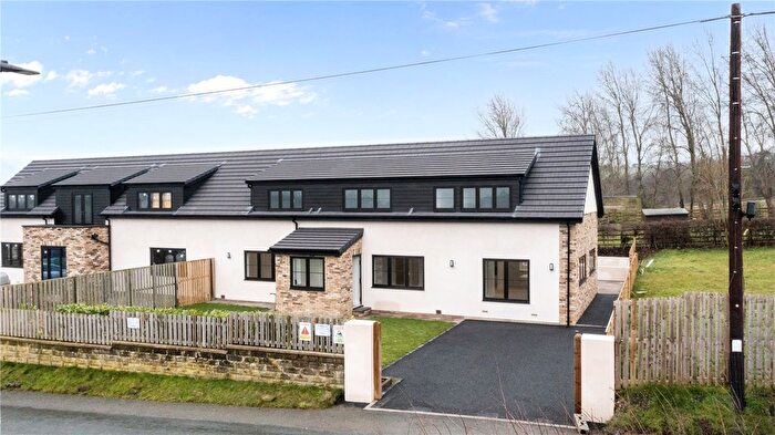 4 Bedroom Semi-Detached House For Sale In Sandy Lane, Middlestown, Wakefield, West Yorkshire, WF4