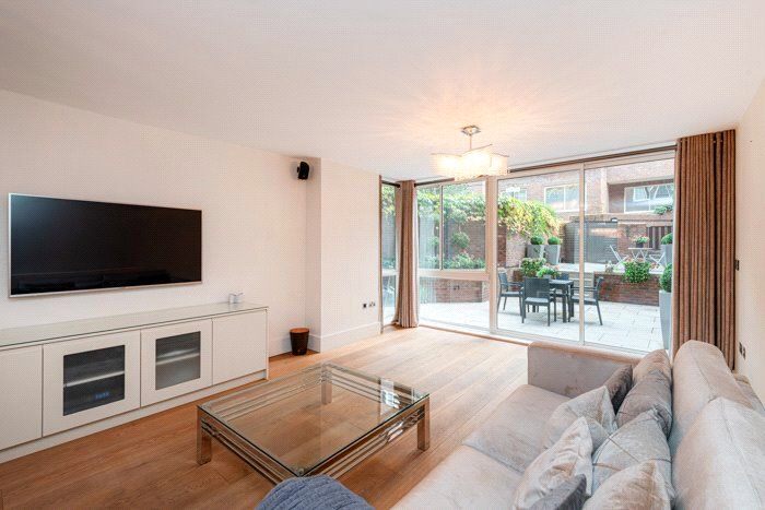 2 Bedroom Flat To Rent In Ebury Street, Belgravia, London, SW1W