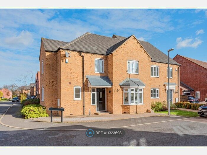 4 Bedroom Semi-Detached House To Rent In Ravens Dene, Chislehurst BR7