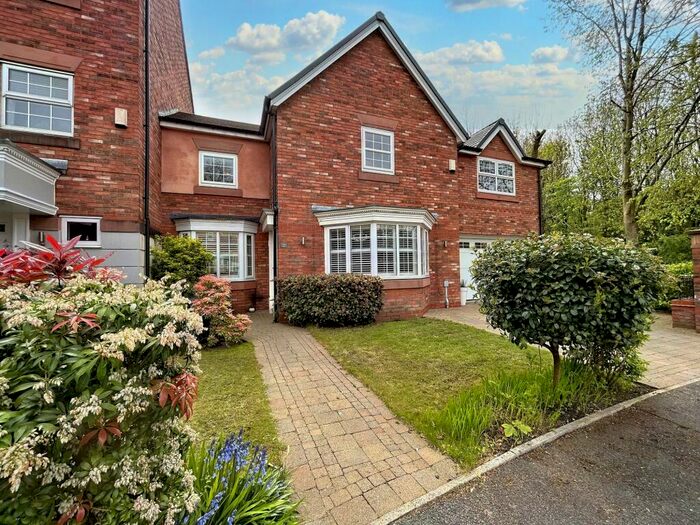 4 Bedroom Semi-Detached House To Rent In Manthorpe Avenue, Worsley, M28