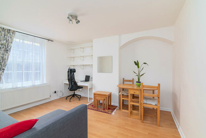 1 Bedroom Flat To Rent In Farmfield Road, Bromley, BR1