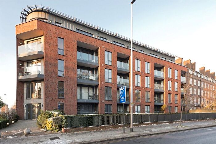 2 Bedroom Flat To Rent In Stewarts Lodge, London, SW8