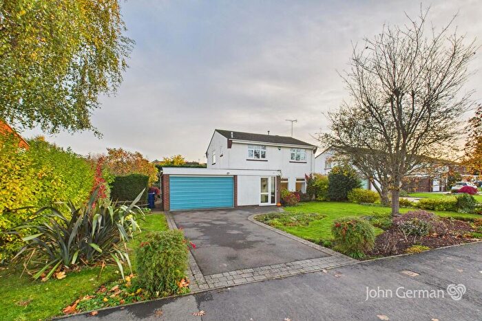 4 Bedroom Detached House For Sale In Station Road, Rolleston-on-Dove, DE13