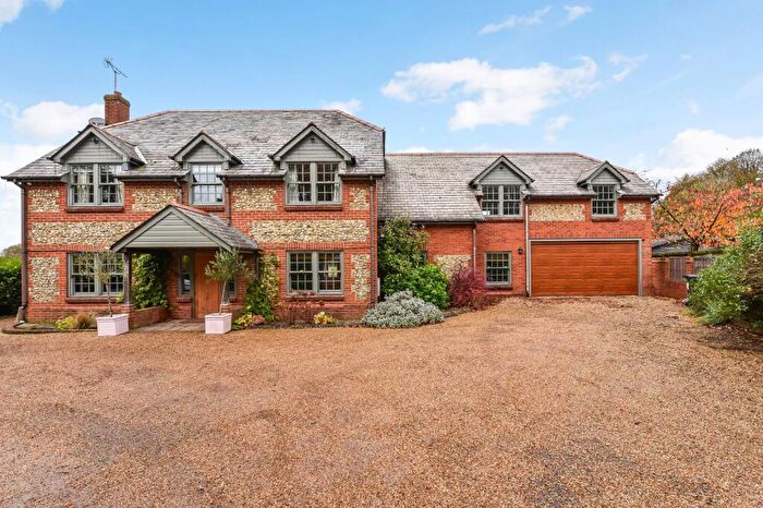 5 Bedroom Detached House For Sale In Homestead Road, Medstead, Alton, Hampshire, GU34