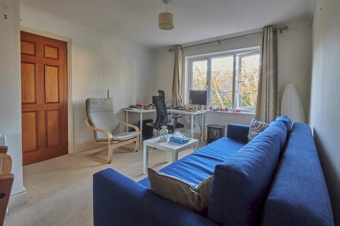 1 Bedroom Flat To Rent In Cleveland Gardens, Exeter, EX1