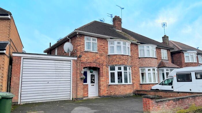 3 Bedroom Semi-Detached House To Rent In Stonehurst Road, Braunstone, Leicester, LE3