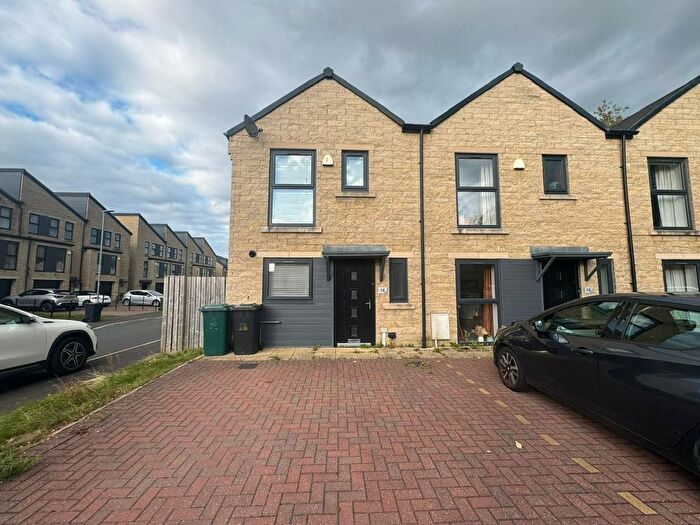 2 Bedroom End Of Terrace House To Rent In Cygnet Way, Shipley, BD17