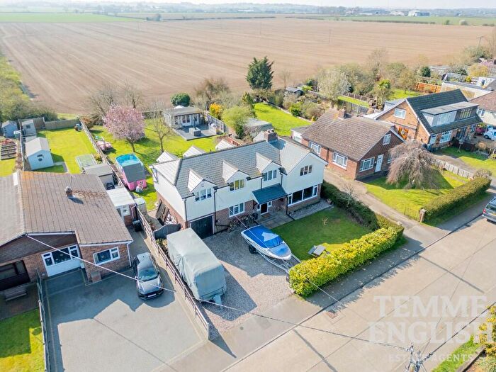 5 Bedroom Detached House For Sale In West Avenue, Maylandsea, CM3