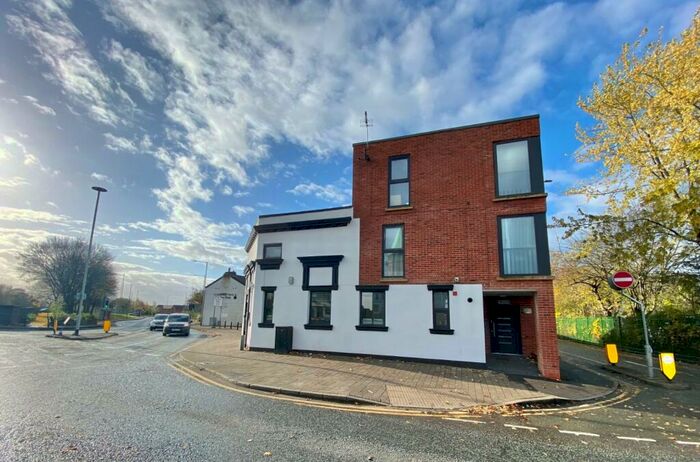 2 Bedroom Flat To Rent In Castle Street, Edgeley, Stockport, SK3